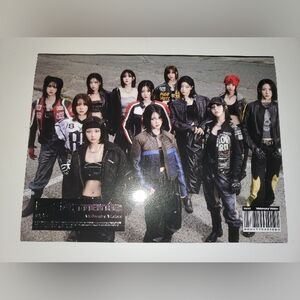 tripleS TRIPLES - [VISIONARY VISION] PERFORMANTE Version B Kpop Album